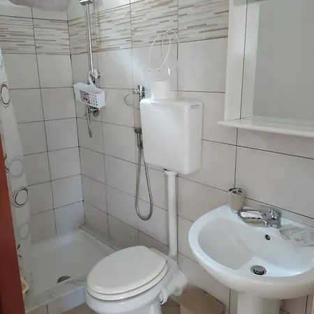 Acquaviva Di Vullo Vincenzo Frühstückspension Acquaviva Platani