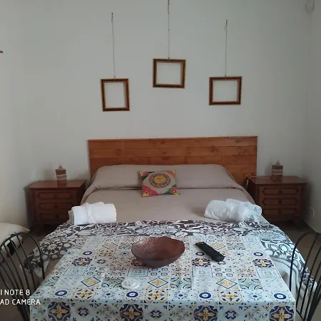 Acquaviva Di Vullo Vincenzo Frühstückspension 3*