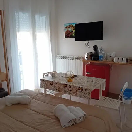 Acquaviva Di Vullo Vincenzo Frühstückspension Acquaviva Platani